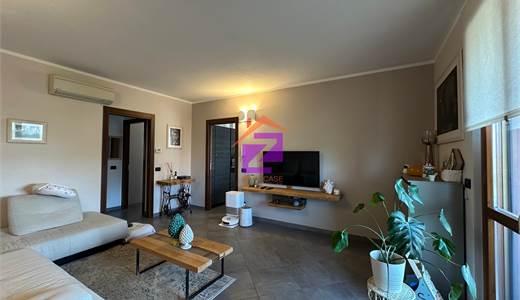 Appartamento trilocale con terrazza e box